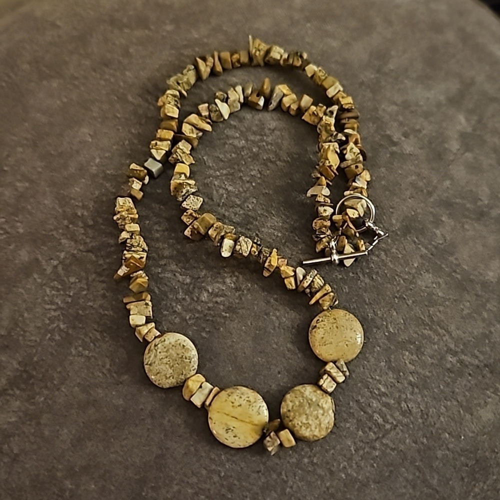 HANDMADE Brown Jasper Chip Beaded Toggle Necklace - Picture 7 of 7